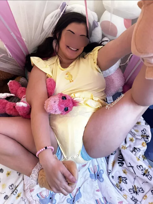 Mommy & Daddy just left for work, do you wanna cum over and play in my tent w me? 🤭⛺️👉🏼👈🏼