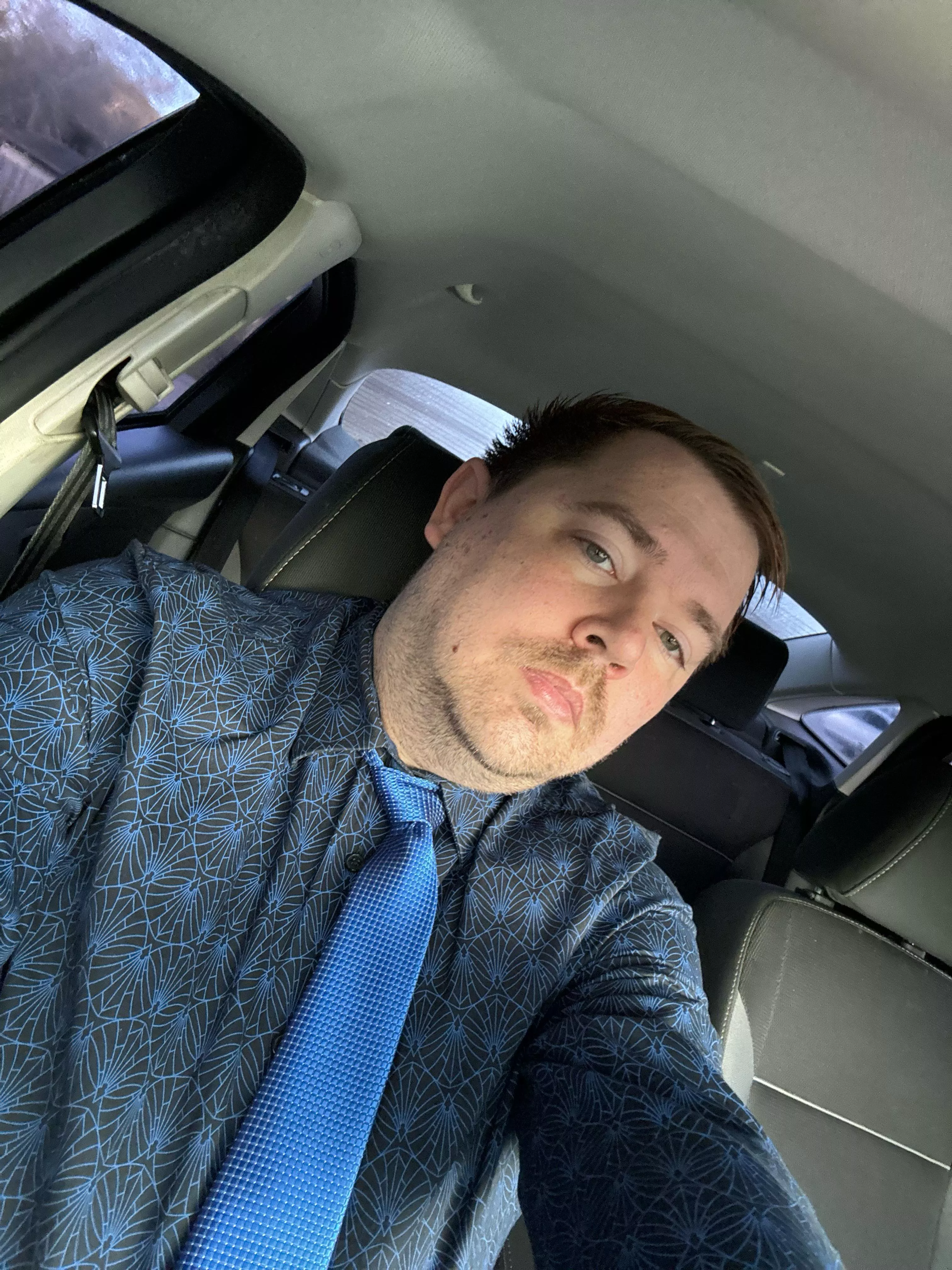 Off to work again. DMs open. Keep me company today!