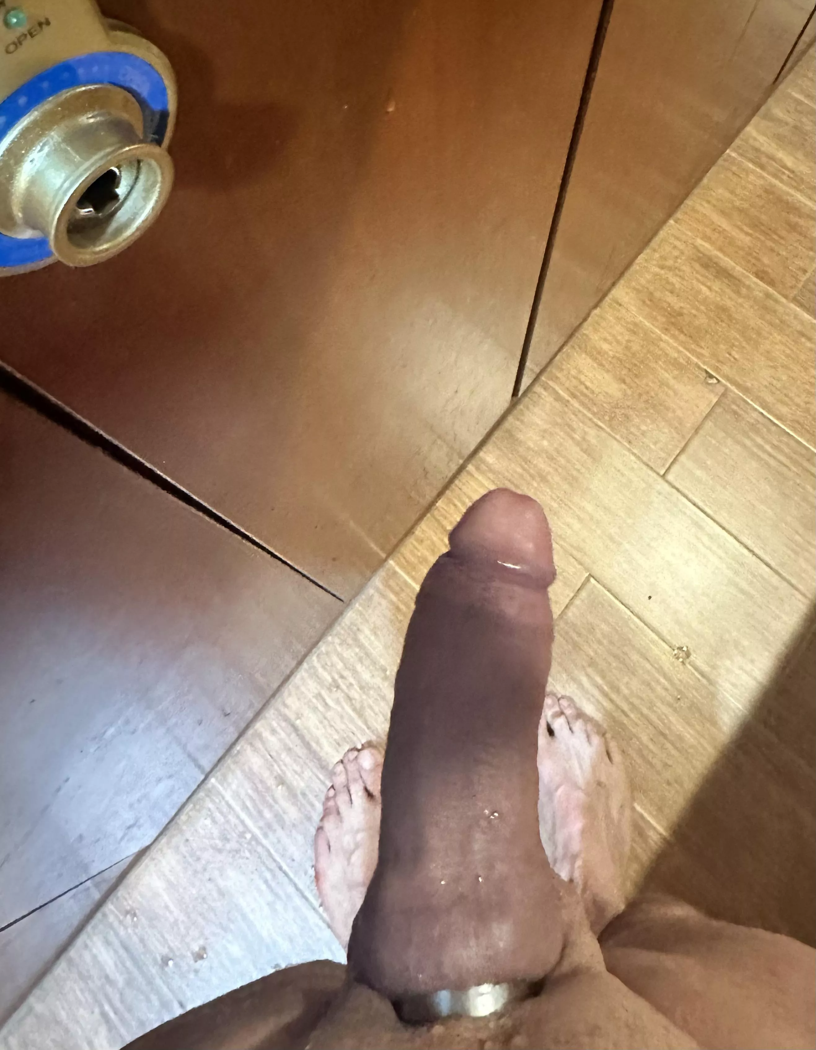 Spa time is so good for the psyche. Put my stuff in the locker; all set for some nude male bonding.