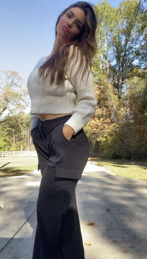 This top needs a little more cropping!