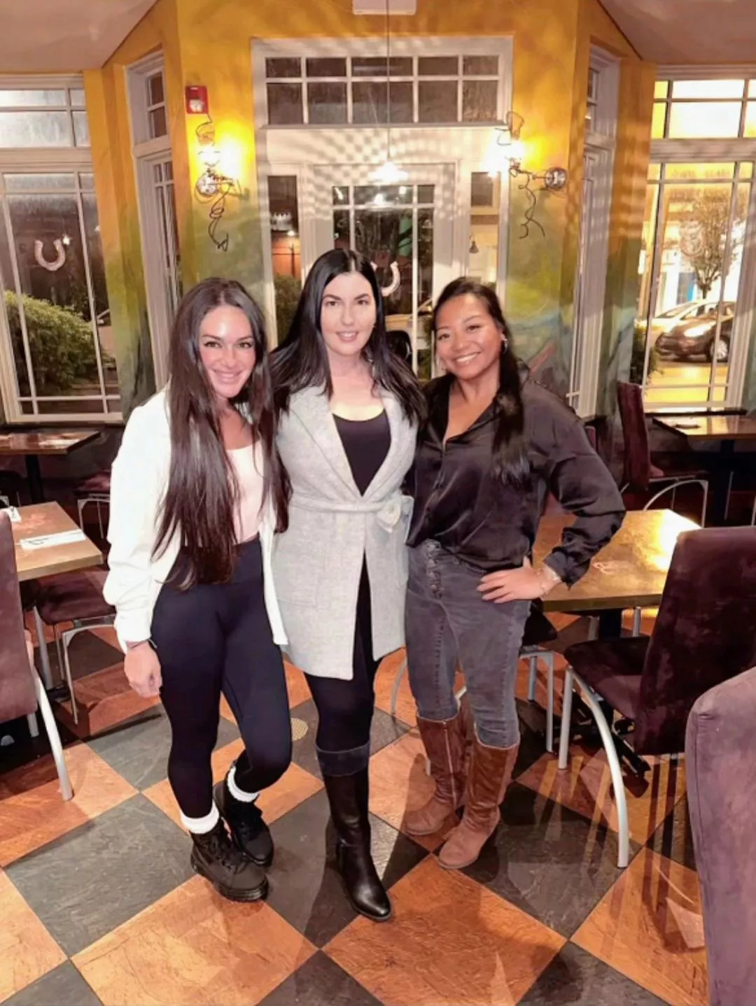 Three local hot moms💯🔥