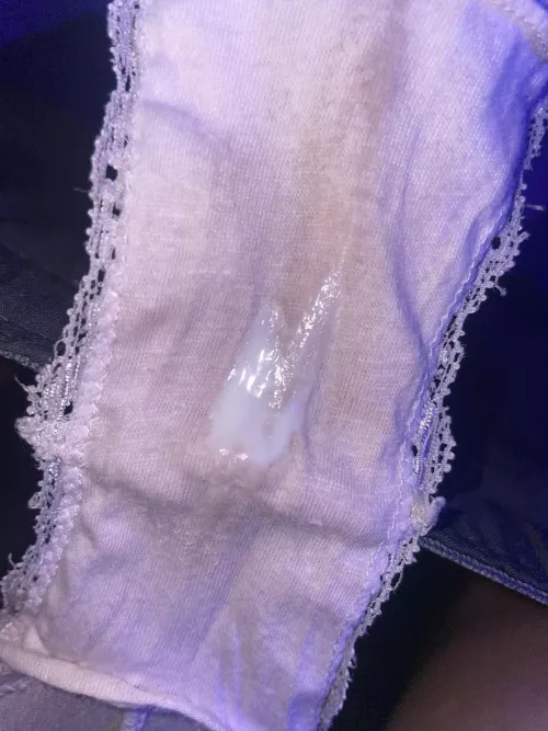 Turns me on to know you love my creamy pussy