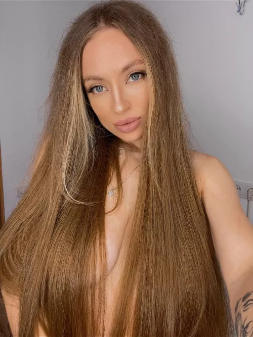 Unfortunately, I wasn't wearing panties. I can't show how long my hair is