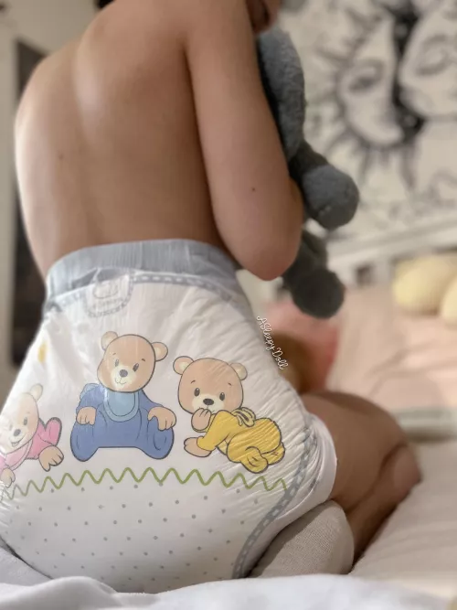 waiting for my diaper pats 🤍