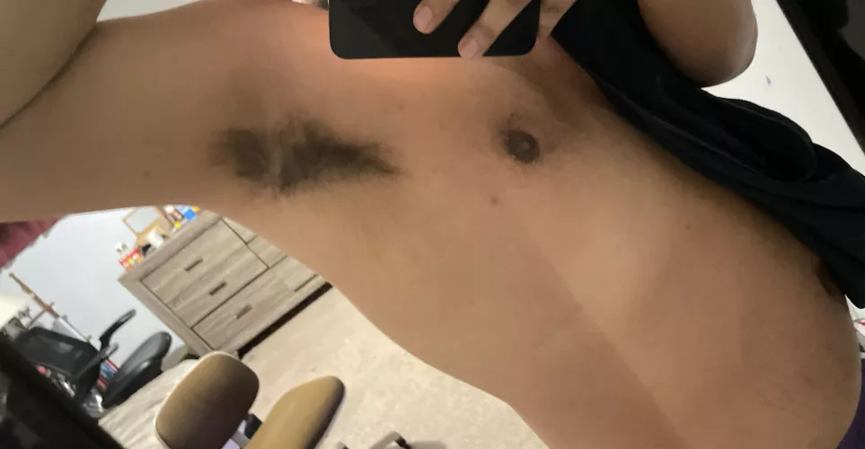 Who smell these pits?