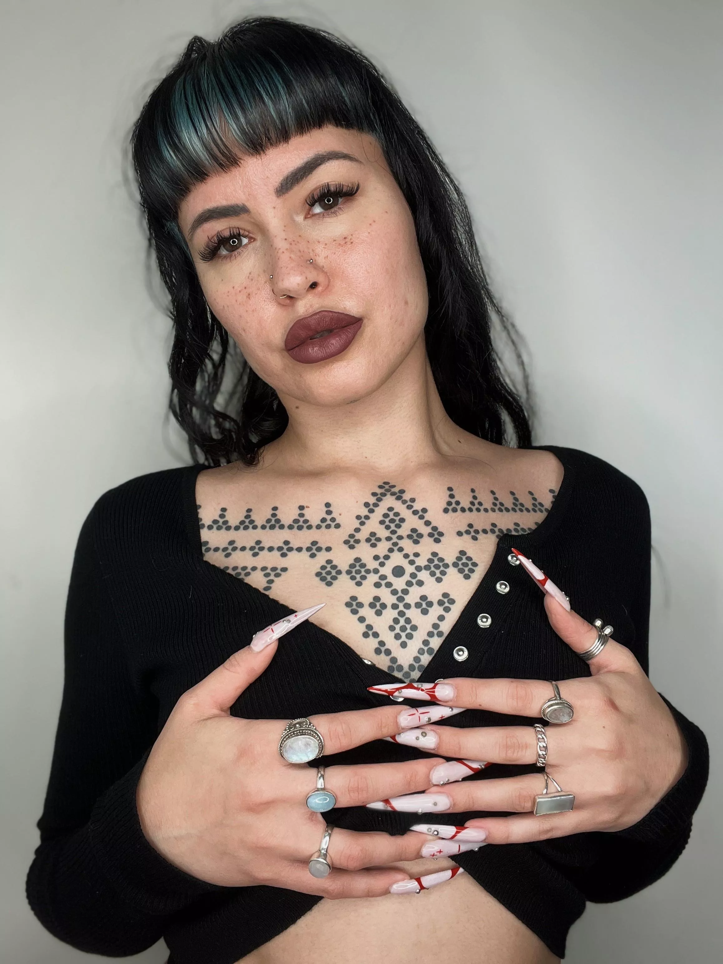 XL stilleto got you weak? ❤️