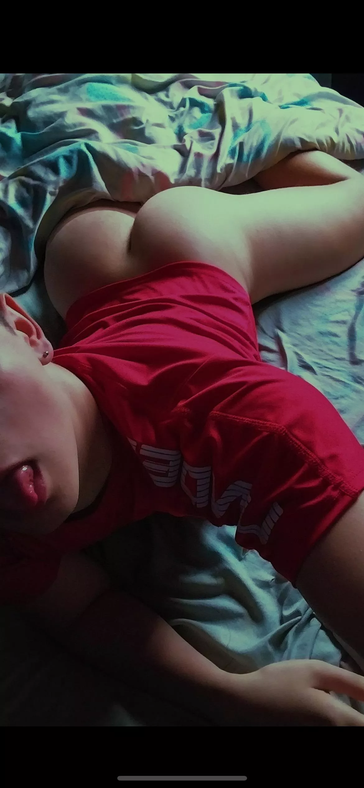 18 white twink I need a verbal BBC @drewp02