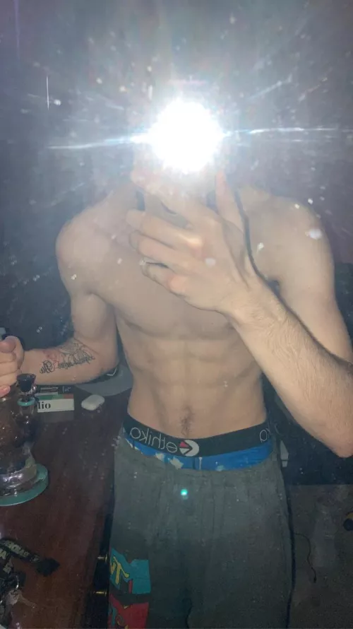 [18M] smoke and fuck?