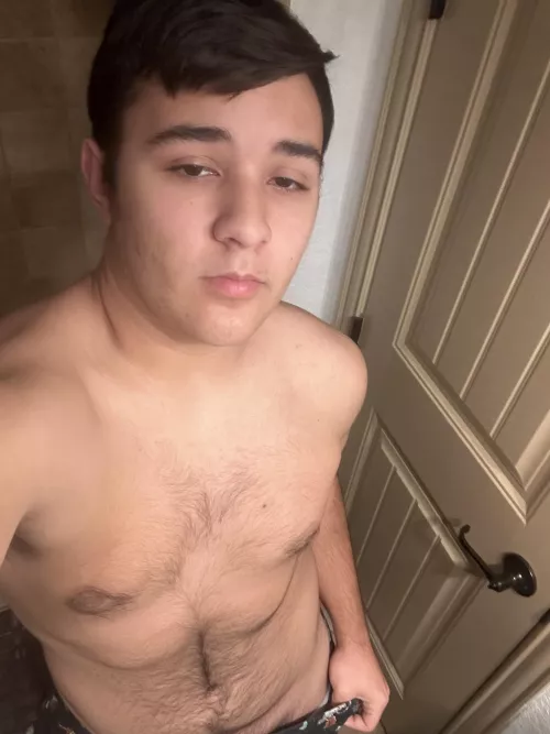 (19) here’s my boyfriend application, expecting many twinks and bottoms 🙄