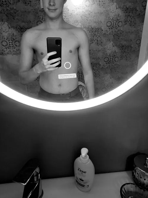 21M-Munster,Ireland Young Shy Guy looking to Experiment!