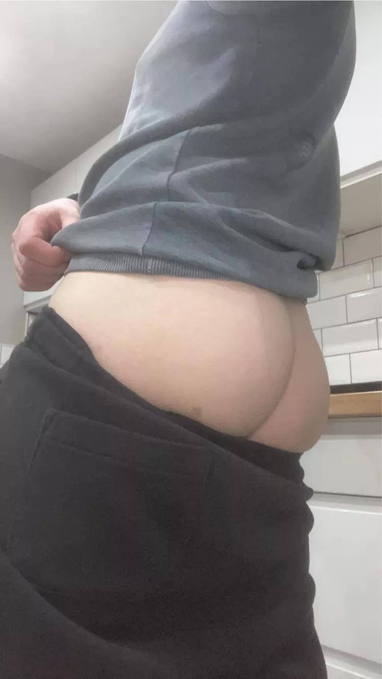 28 m for huge dick dm open