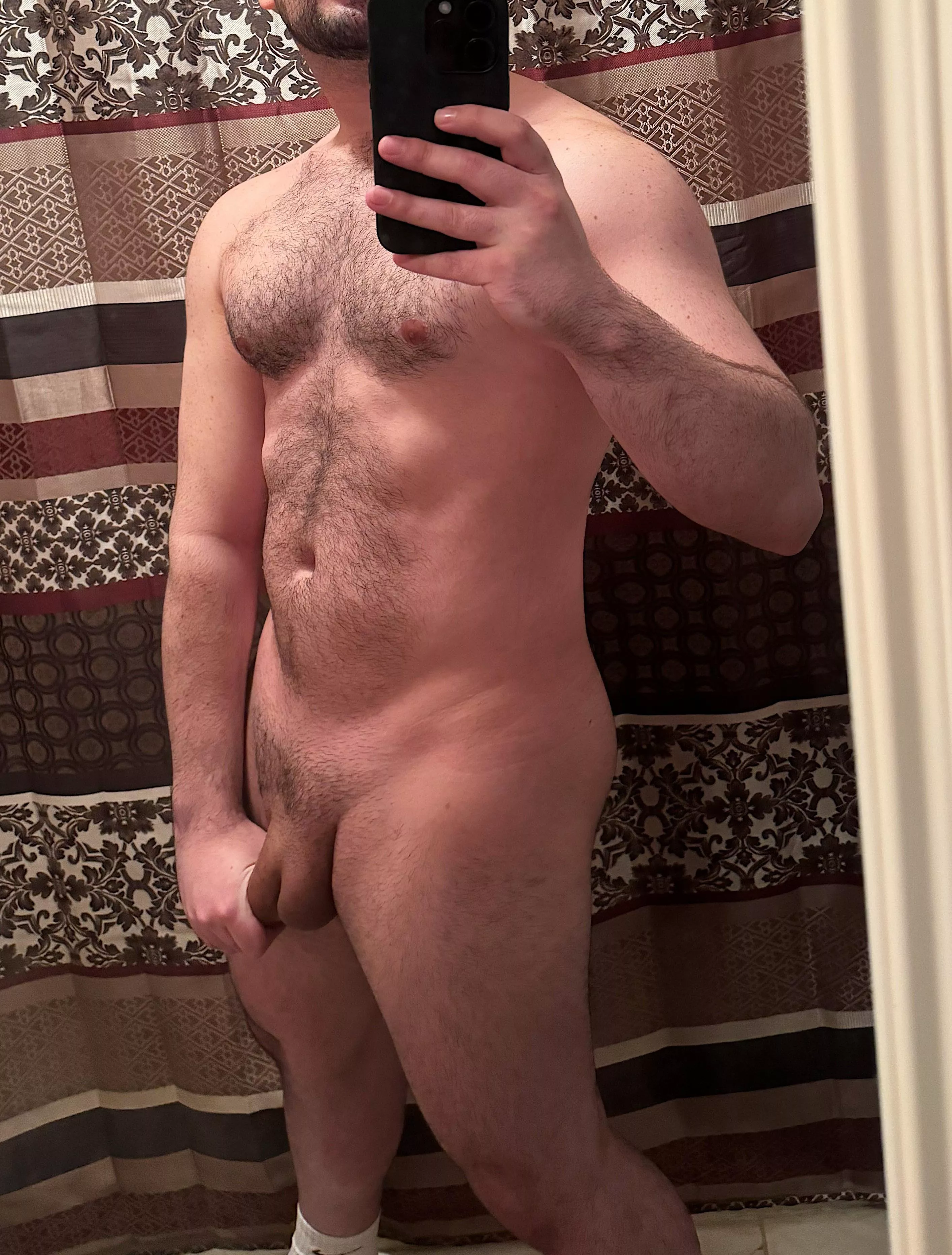 28 M Horny. Uncut Latin bros HMU to jerk on snap: johndoee5063
