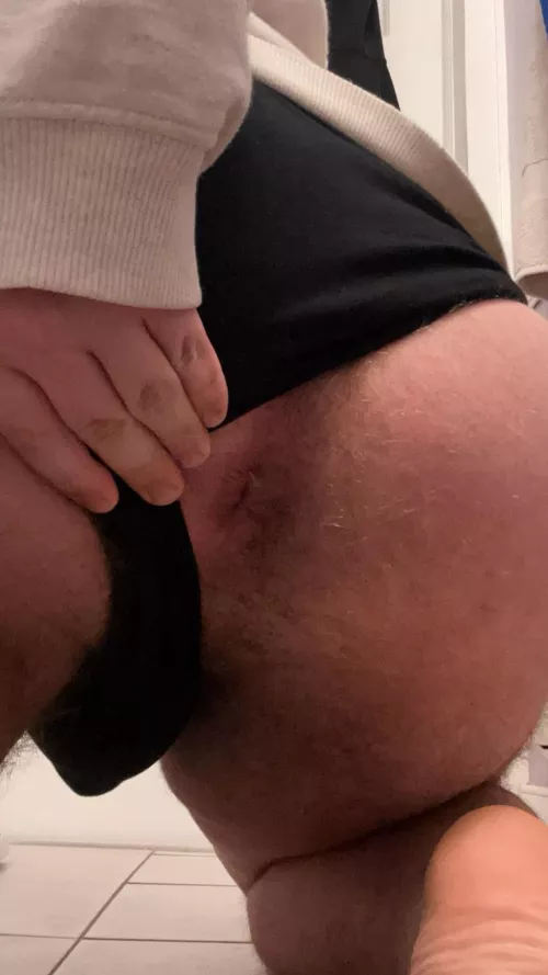 Anyone want to pound my hole? 🤭