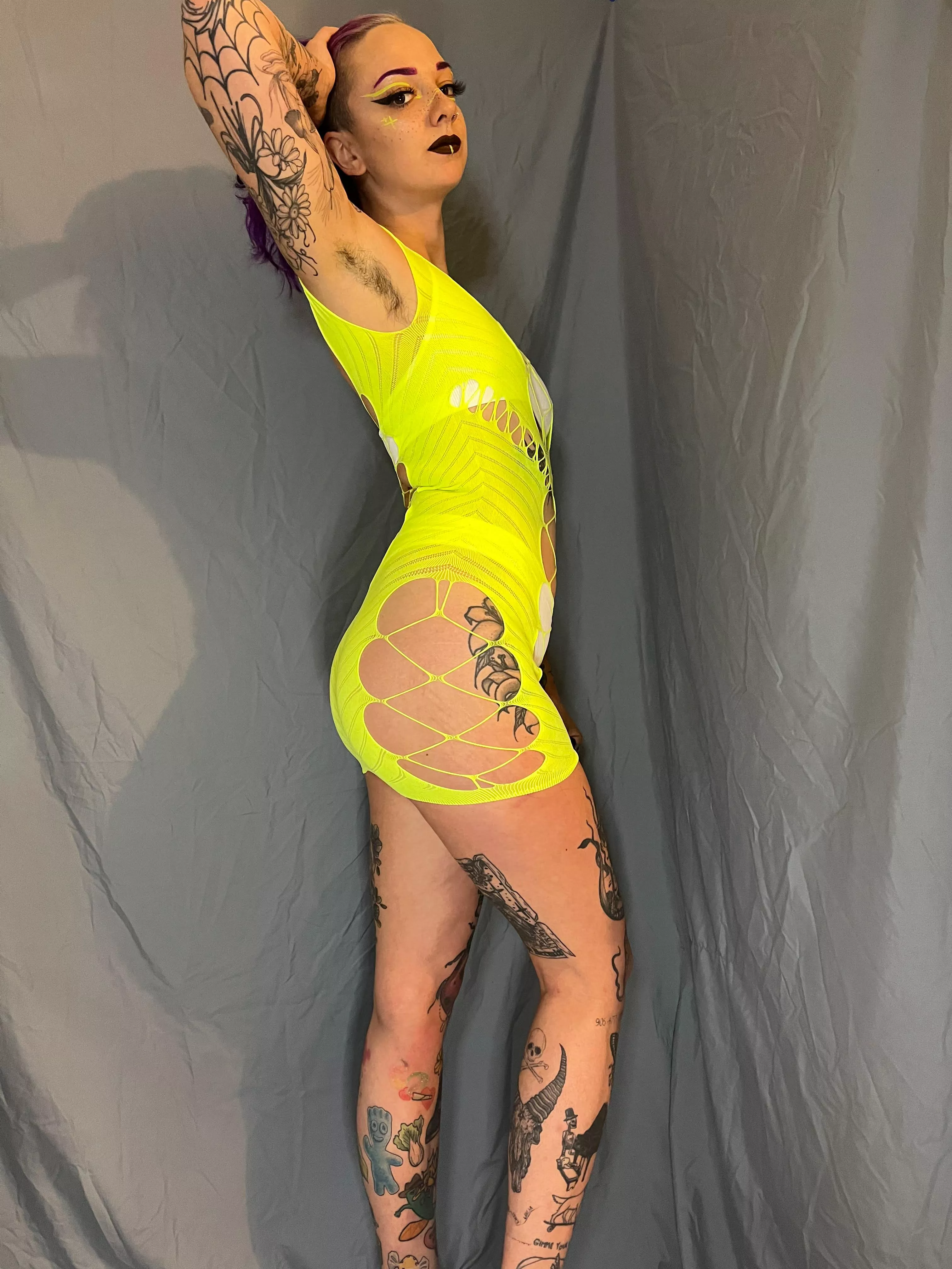 application to be your hairy goth slut