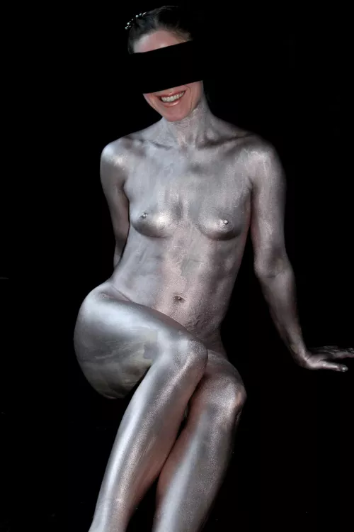 Dana Alien and metallic rose gold bodypaint