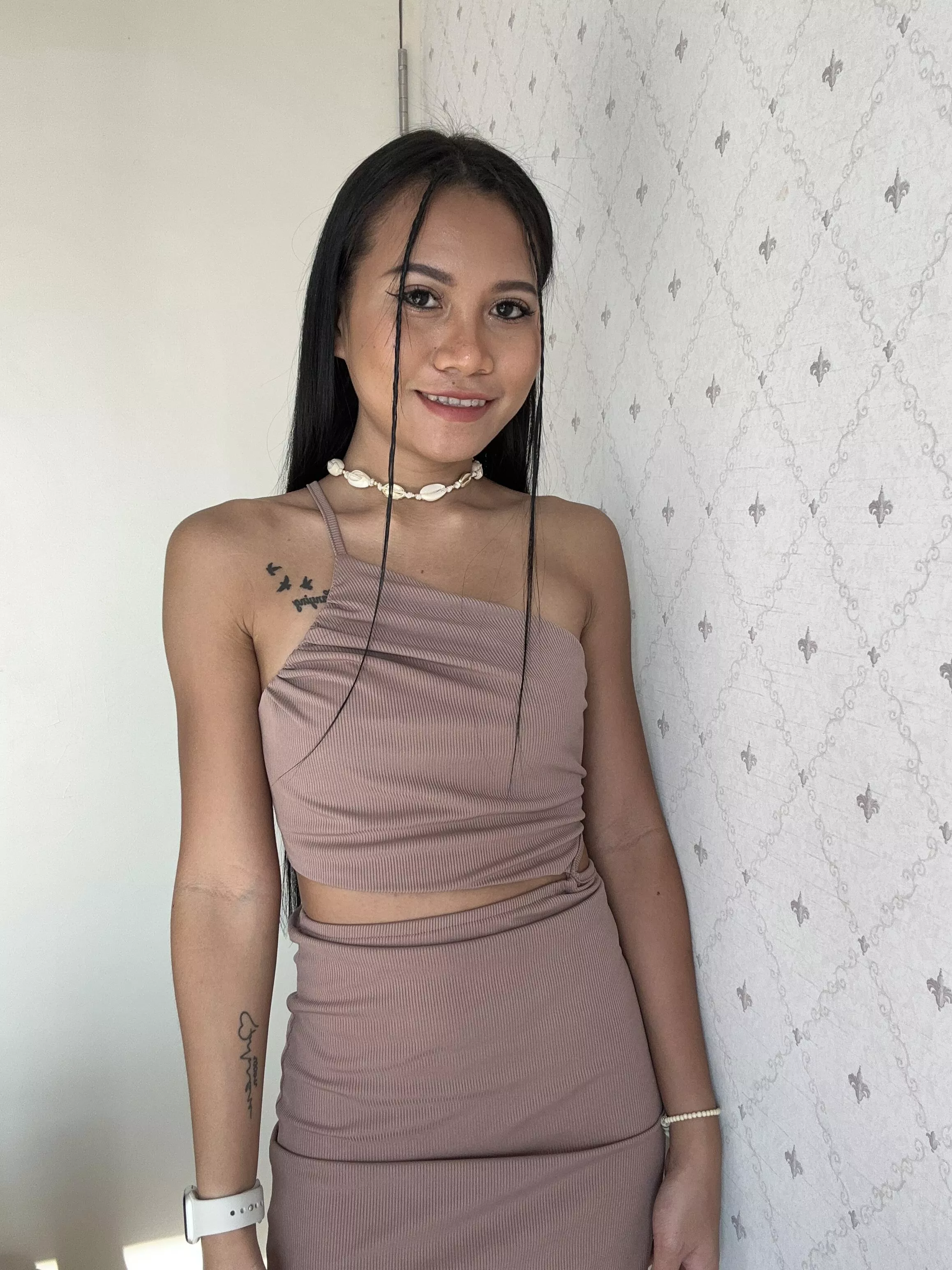 Do I look good on this set?