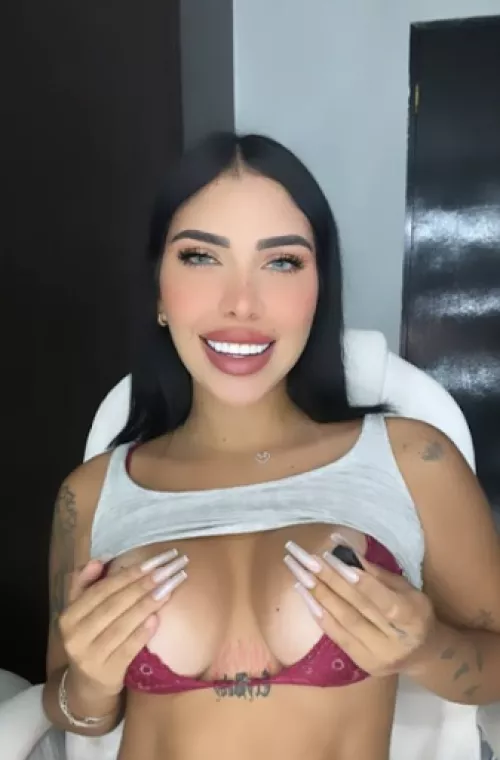 Do tanlines make me more attractive?