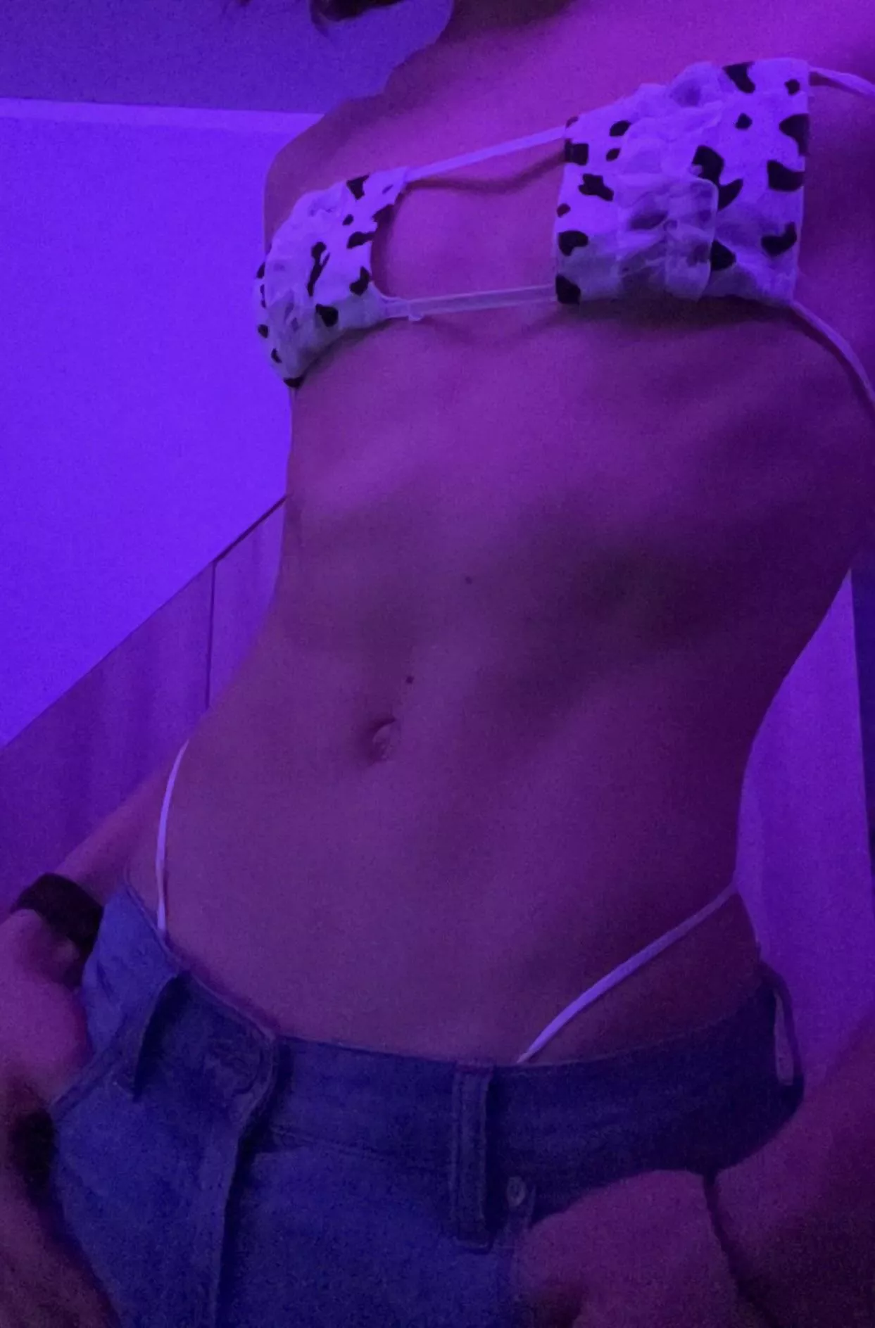 Do u like my cow print bikini? :3