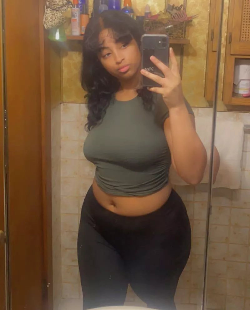 Don’t you just love a Hot Black Goddess <3