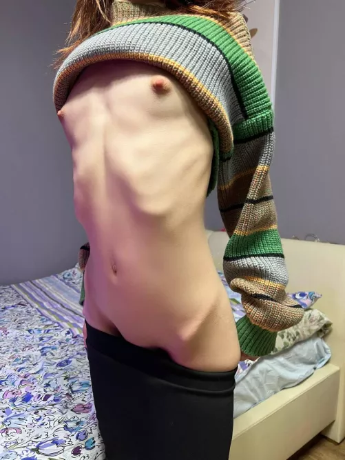 Explore with your hands my small waist