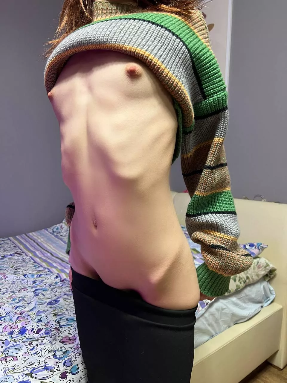 Explore with your hands my small waist