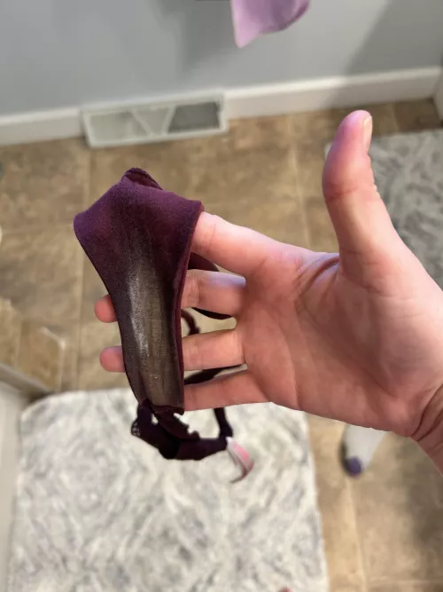 Girlfriends creamy thong 😋