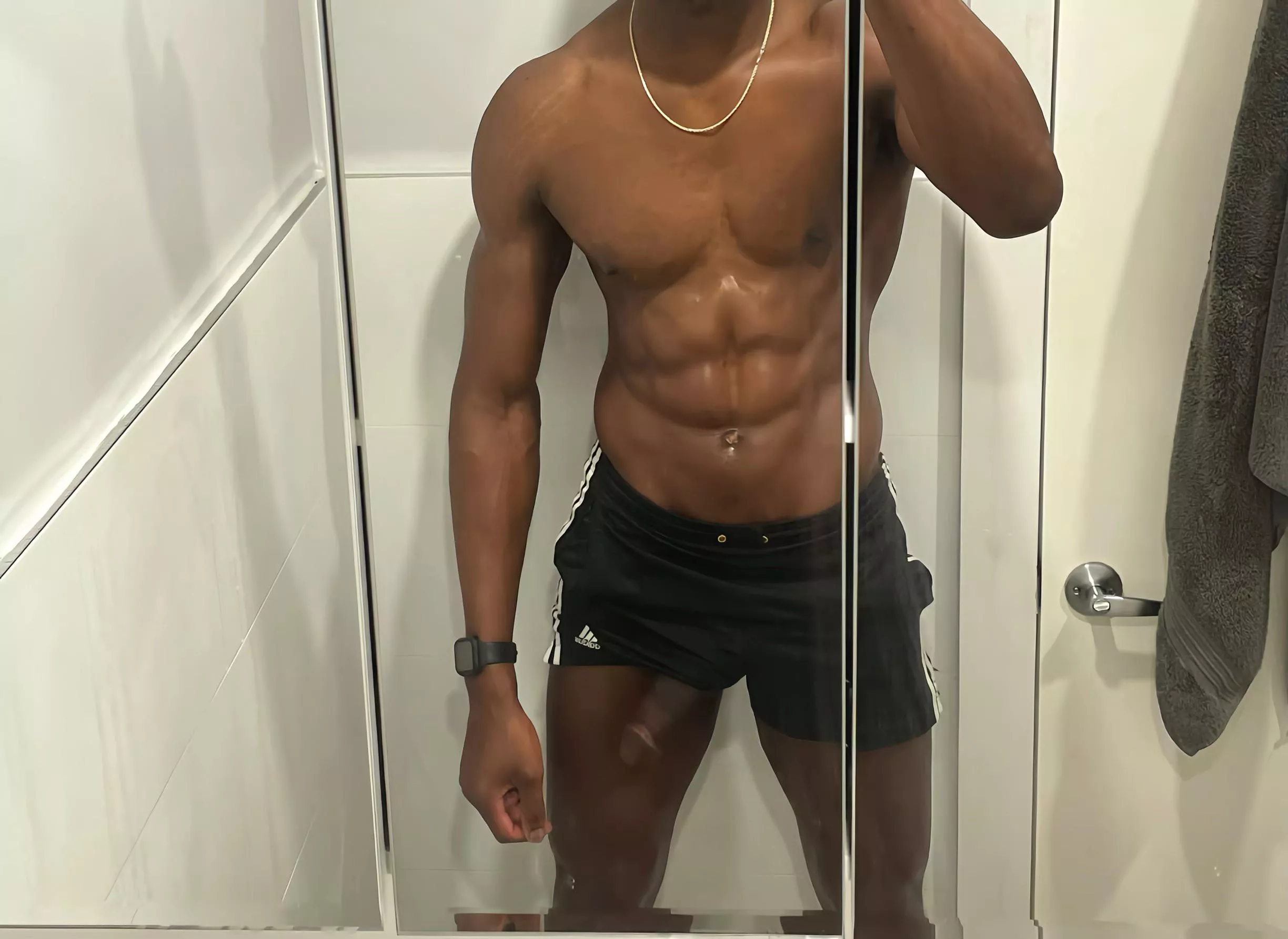 Going commando to the gym always turns me on