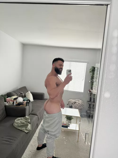 Hey hey booty for bwekfist