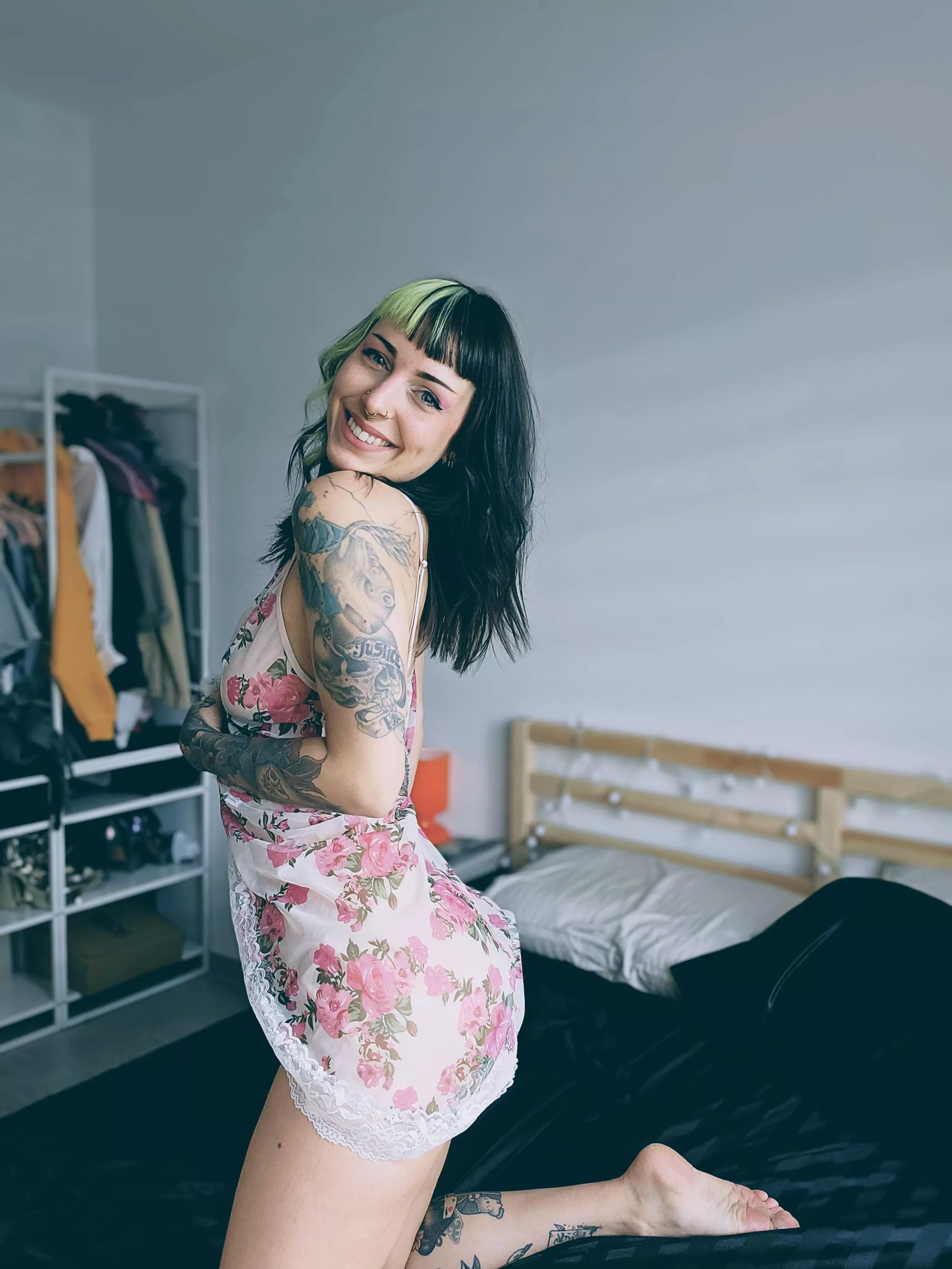 Hi there! Wanna cum and say hi ?