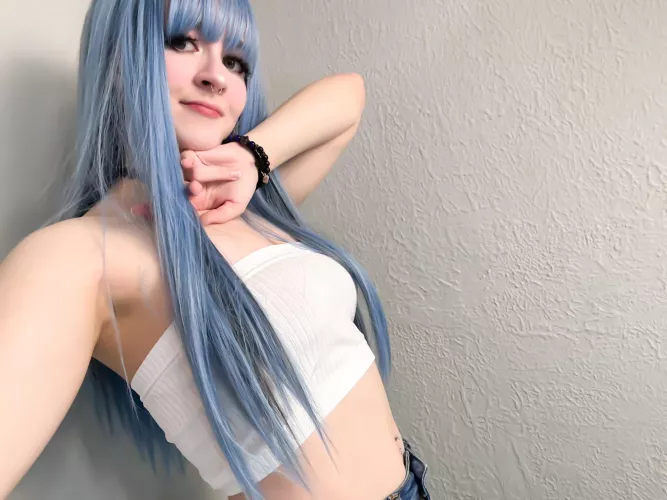 I hope the rain doesn’t soak my white top