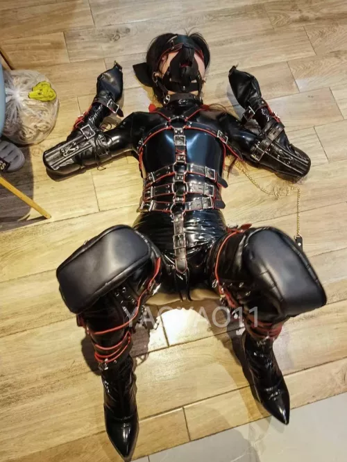 I want one in black and pink please