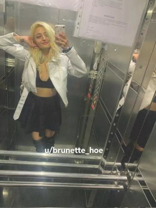 I’m so happy that I get to be in pretty outfits since I’m not in Iran anymore lol