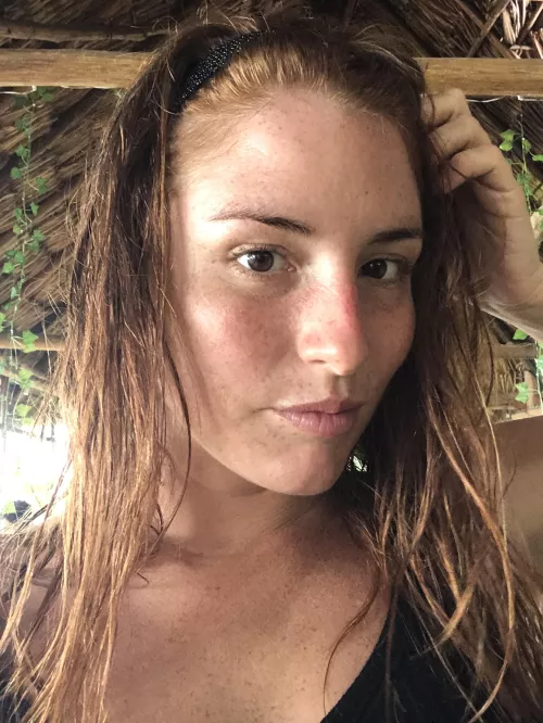 [IRTR] did u see a redhead latina like me?