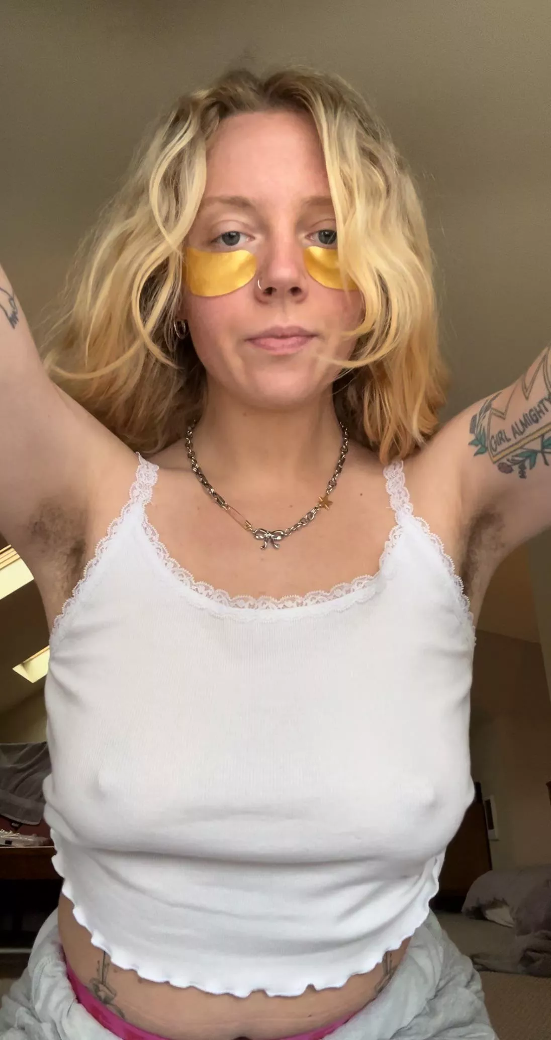 It’s 16 degrees outside… I need snuggles 🥰