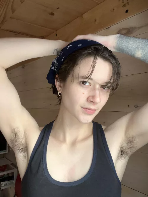 I've been working on my arms😏🖤