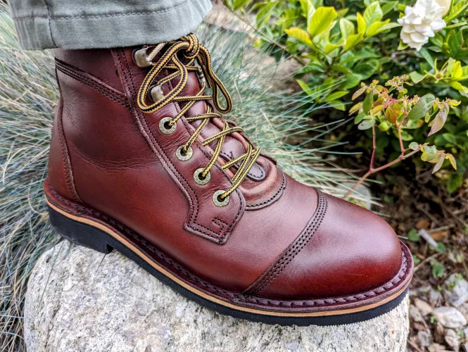 Jim Green Numzaan Boot in Walnut Veg Tan w/Frog Grip