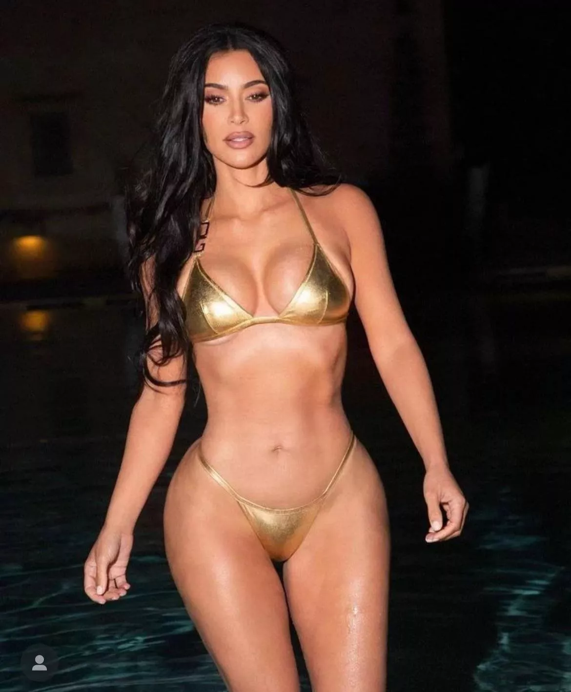 kim’s body is so perfect 😍