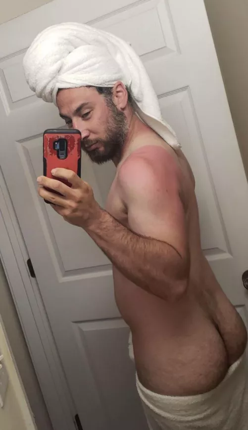 [M]40...do you like my fuzzy little peaches?