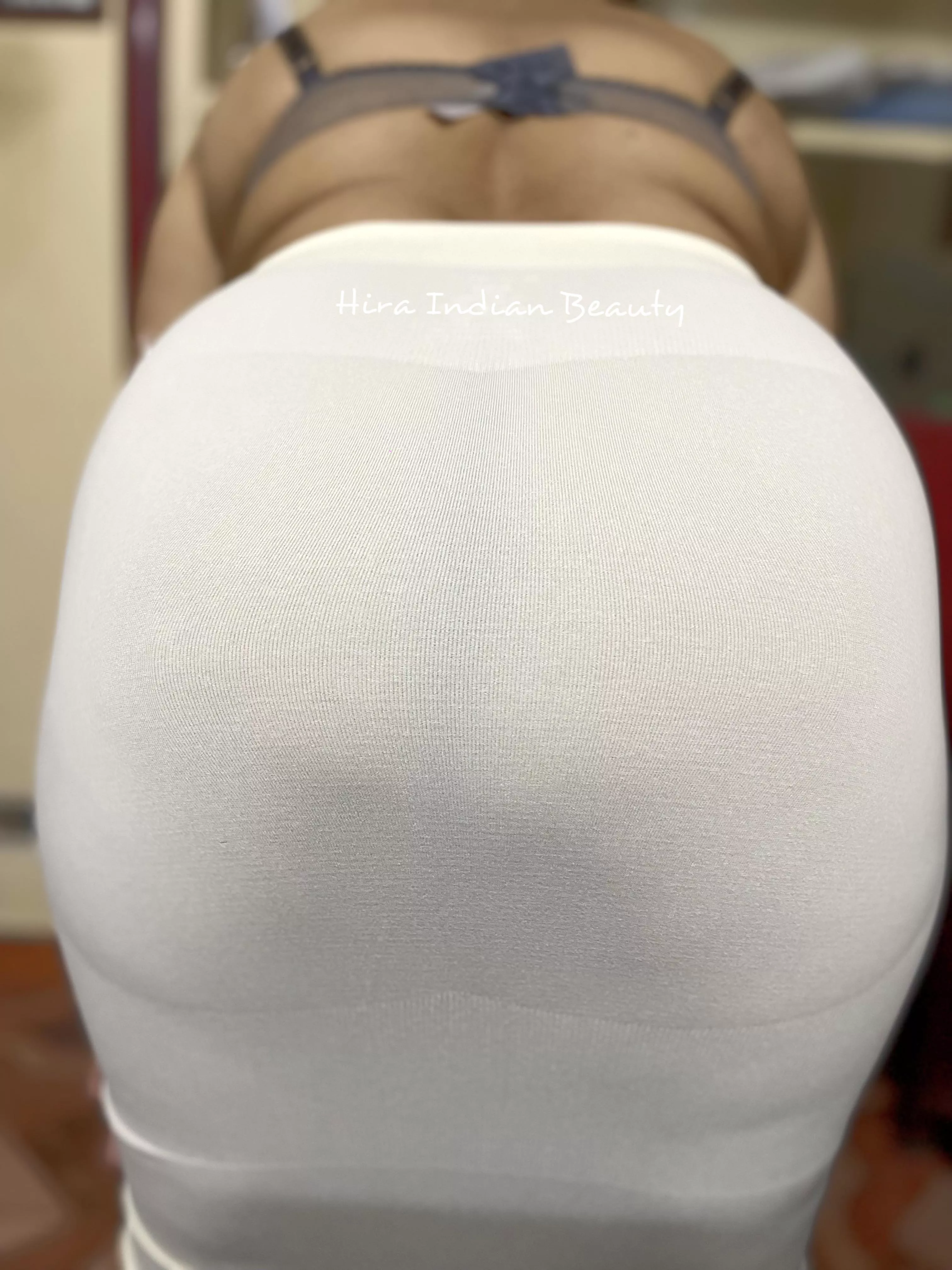 My Big Ass in See thru Tight skirt 😍