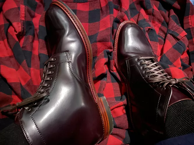 NBD: Alden plain-toe commando sole boot in color 8 shell cordovan