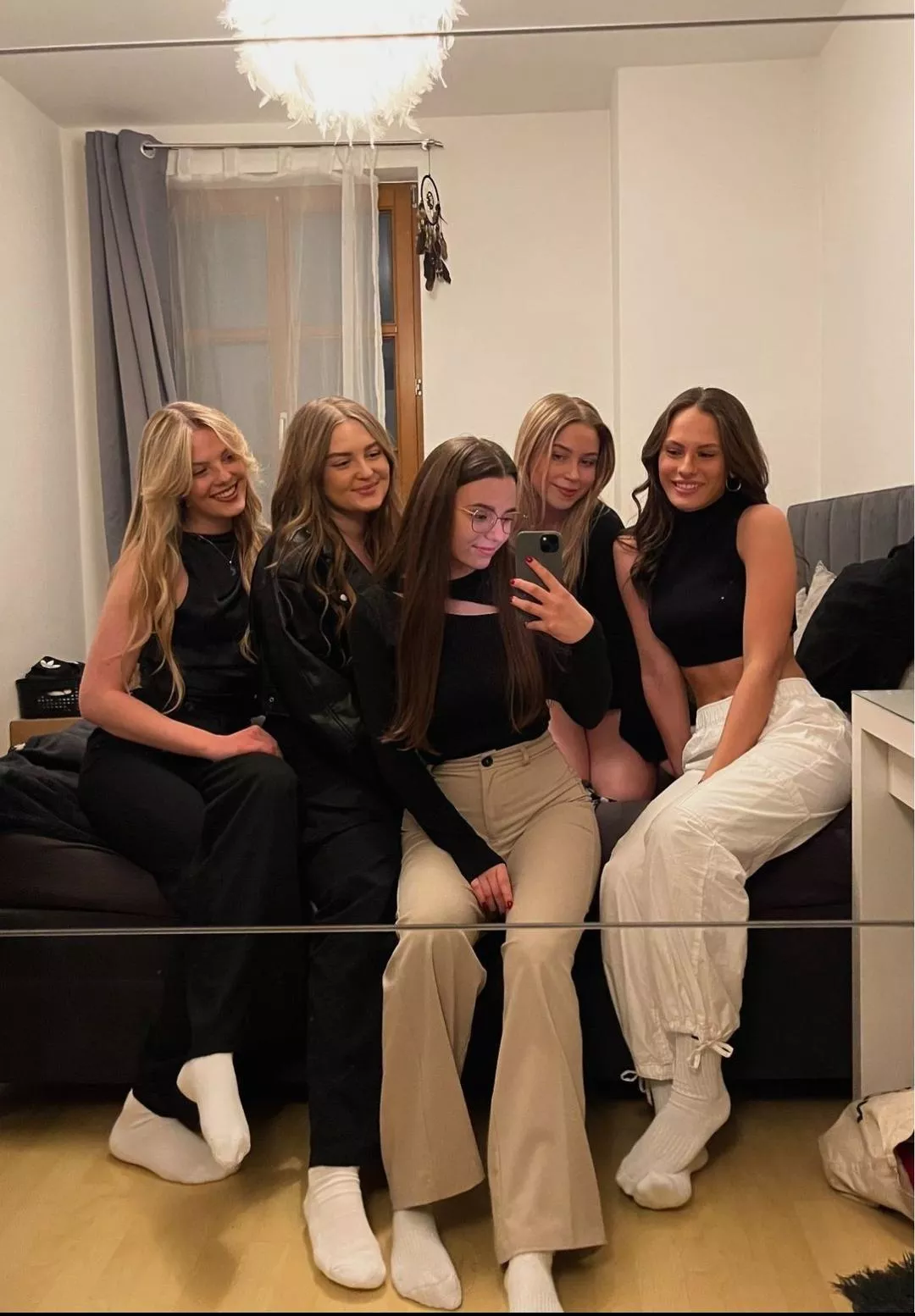 Pick the one you wanna see in a gangban? [5]