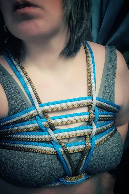 Same colors, different tie.