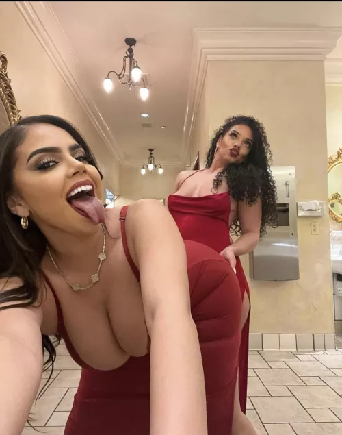 She definitely hates how they’re the main attraction