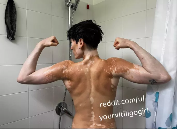 Shower after climbing, start rubbing my back and then.. (f)