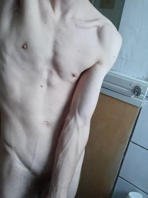 Skinny but veiny