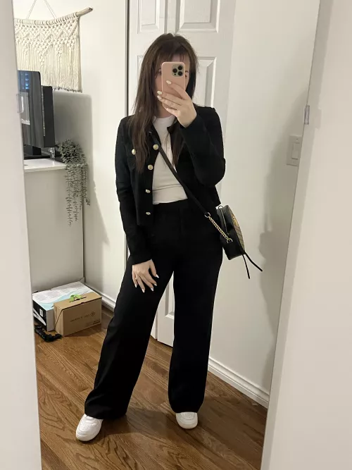 Sometimes I wear clothes. Well only if I have to leave the house lol