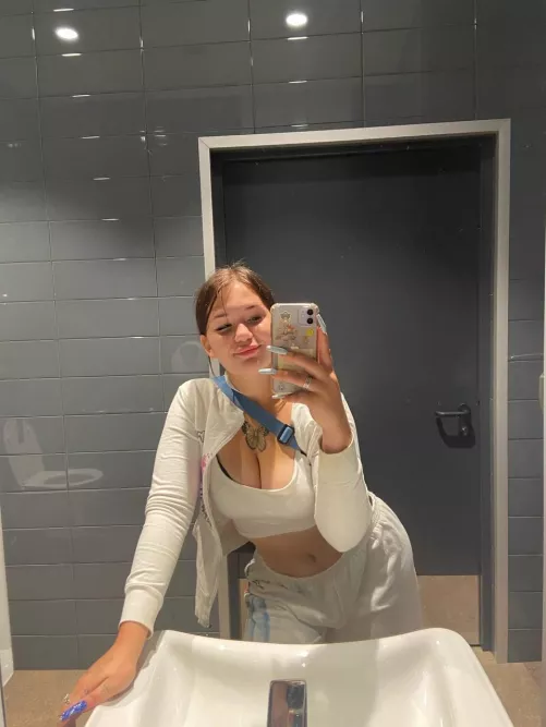 Sorry, I'm not a model, but maybe you'll like this too🥺