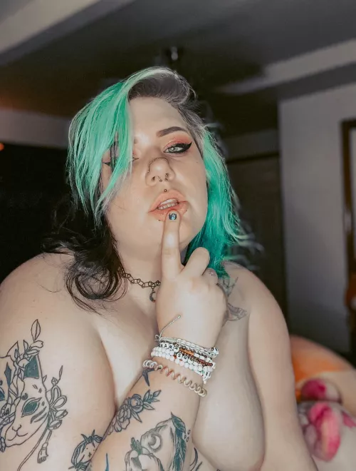 tell me a band i look like i listen to