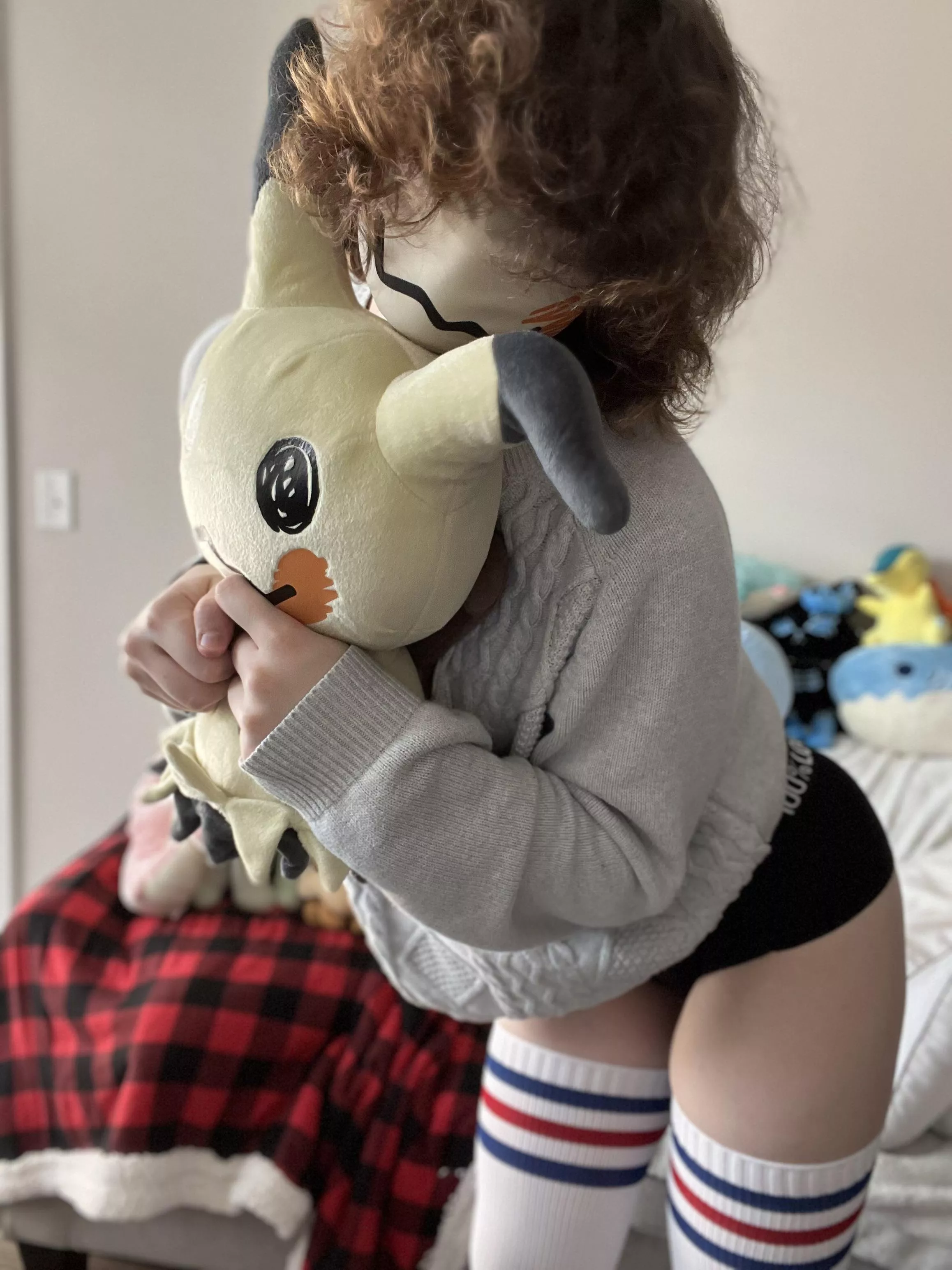 Thigh highs and chill 🩵