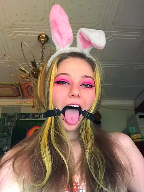 This ring gag will allow you to use my bunny mouth the way you want 💦🥵🐰